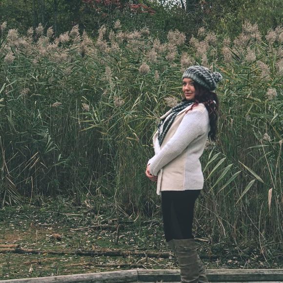 Meet your Posher, Louise - Picture 1 of 1